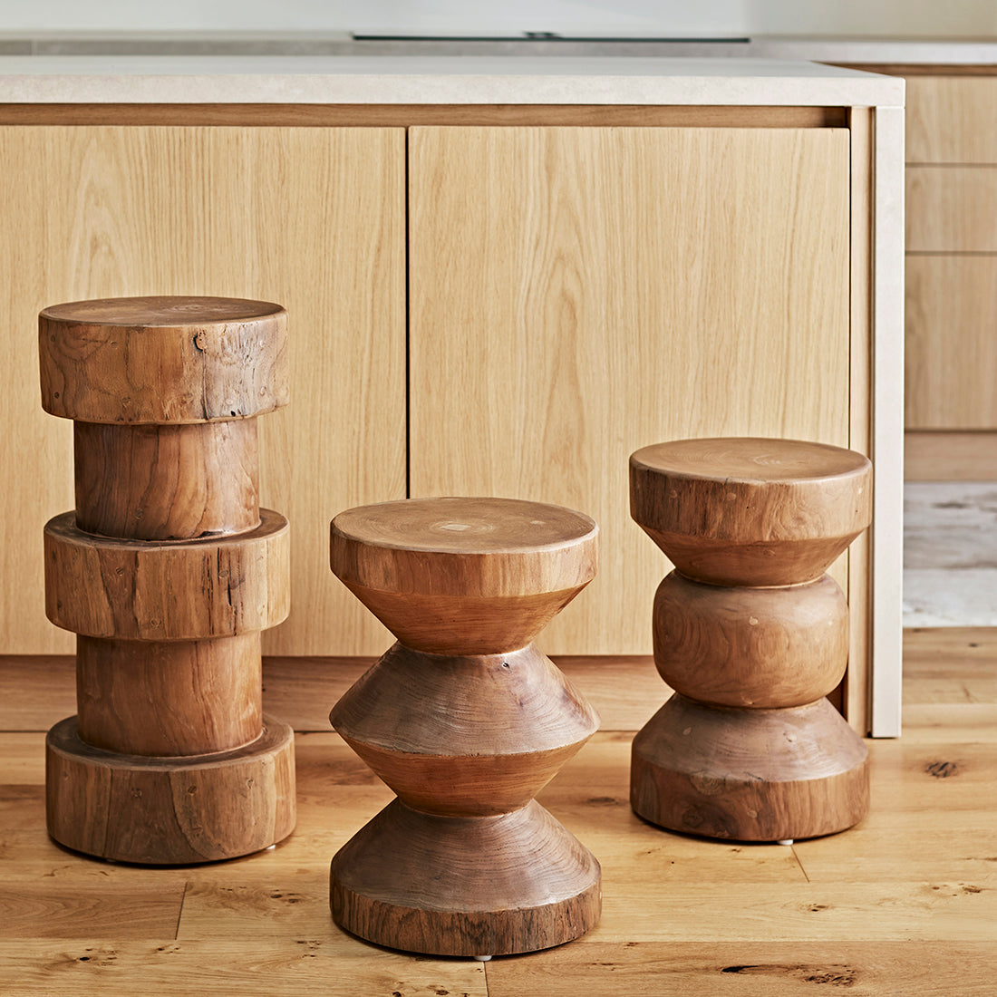 Forma teak side table Rizo natural
