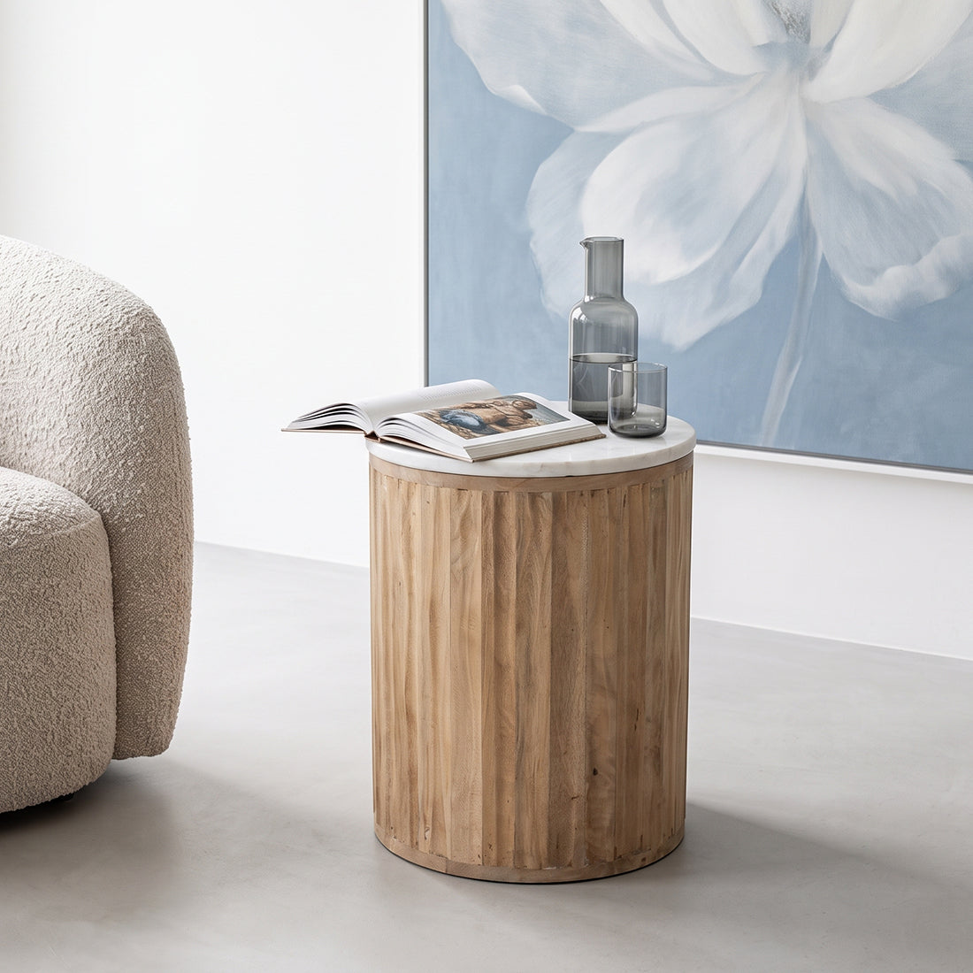 Malakka marble side table - white